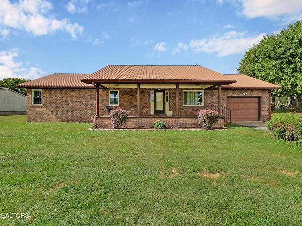 105 E Minnie Ave , Monterey, TN 38574