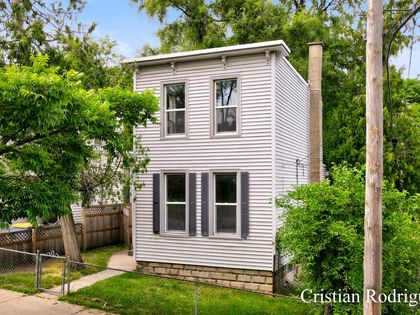 243 Fairbanks Street NE Grand Rapids, MI 49503