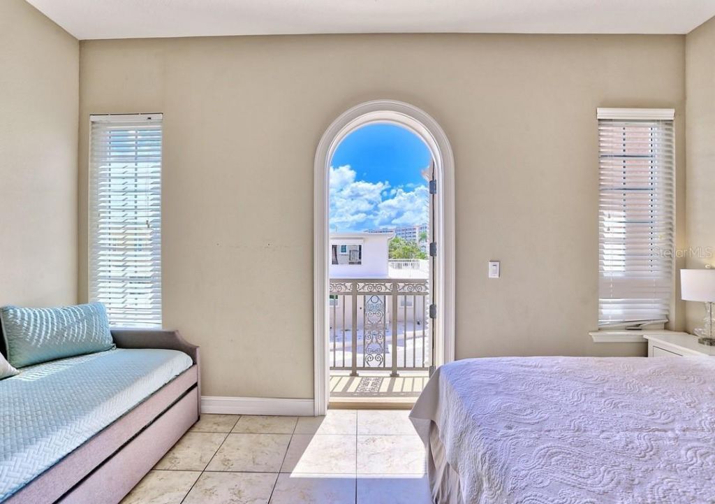 17810 Lee Avenue, Redington Shores, FL 33708 Photo