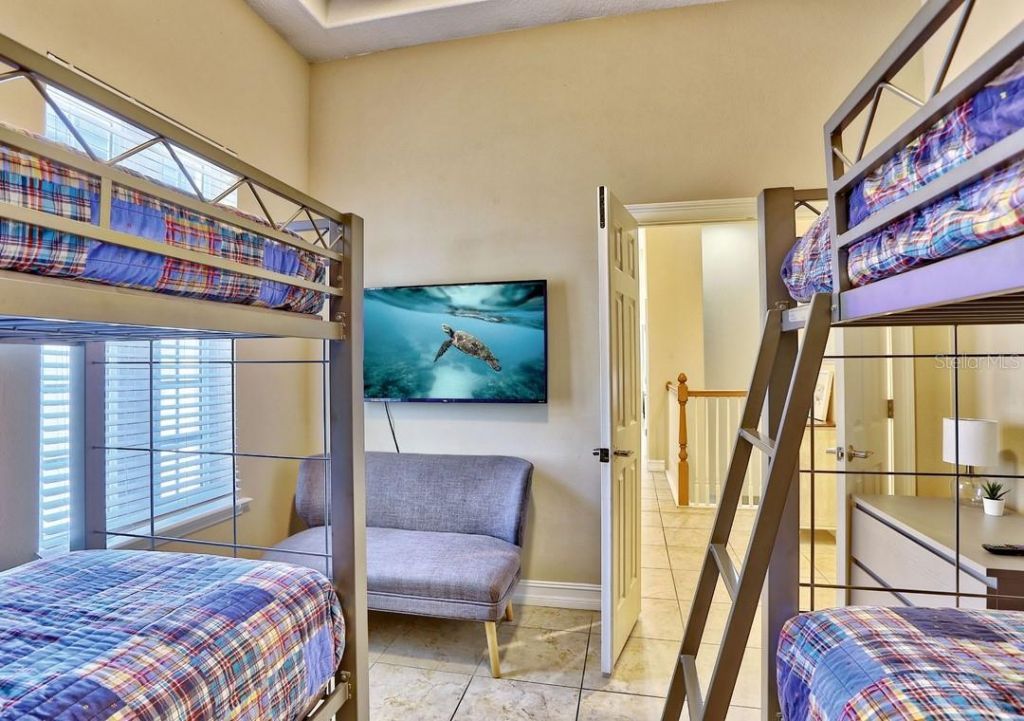 17810 Lee Avenue, Redington Shores, FL 33708 Photo