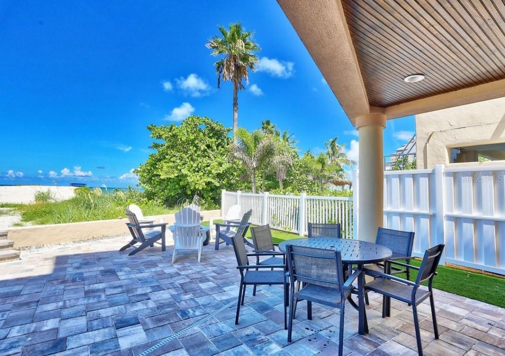 17810 Lee Avenue, Redington Shores, FL 33708 Photo