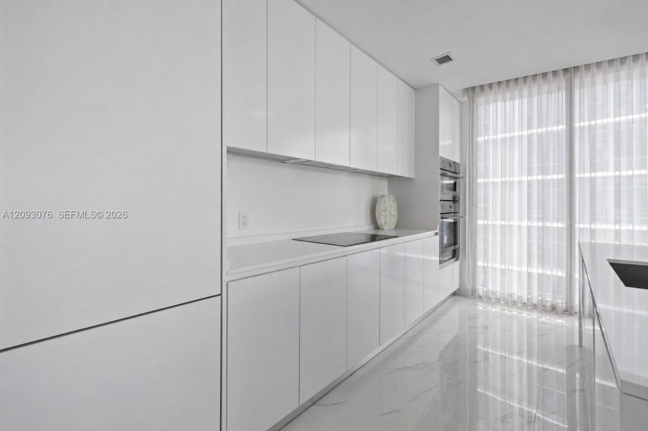 700 NE 24th St, Unit 2201, Miami, FL 33137 Photo