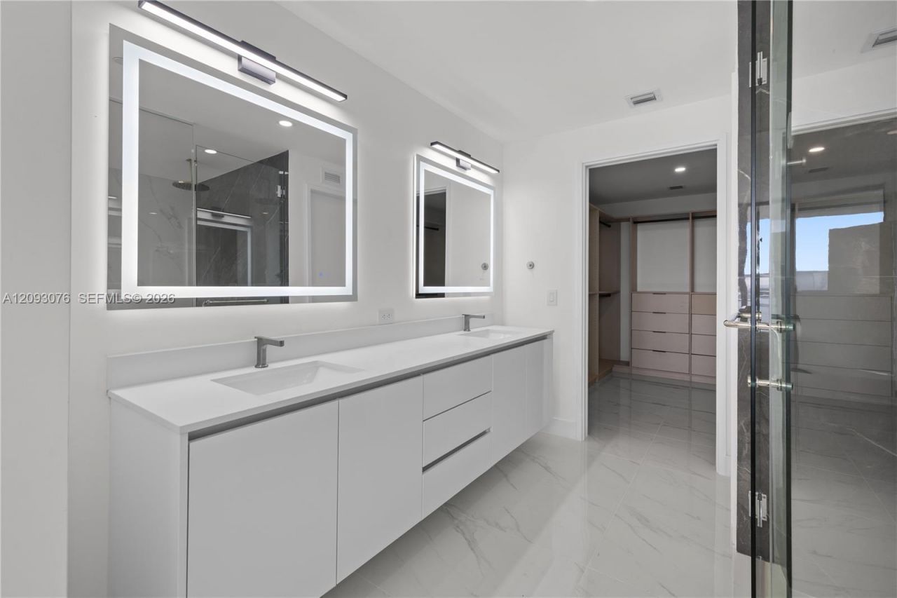 700 NE 24th St, Unit 2201, Miami, FL 33137 Photo