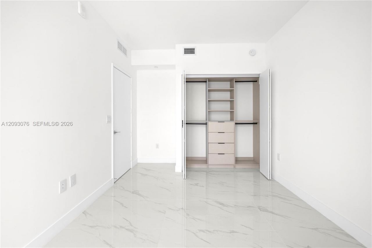 700 NE 24th St, Unit 2201, Miami, FL 33137 Photo