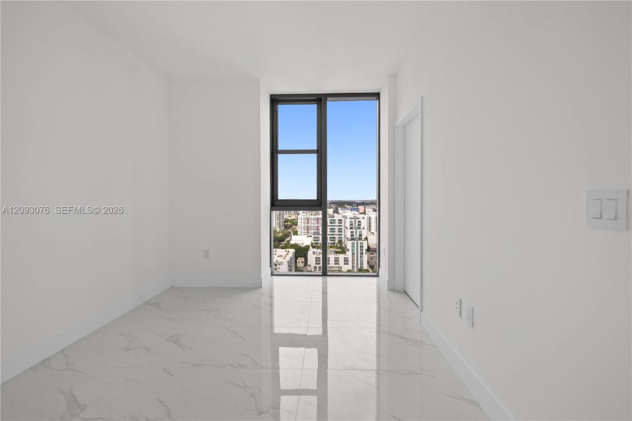 700 NE 24th St, Unit 2201, Miami, FL 33137 Photo