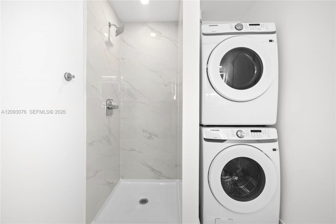 700 NE 24th St, Unit 2201, Miami, FL 33137 Photo