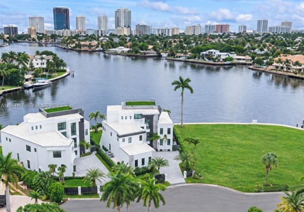 350 Circle Dr, Pompano Beach, FL 33062 Photo