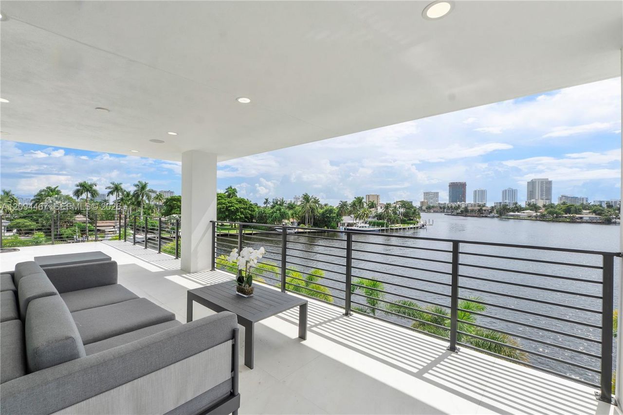 350 Circle Dr, Pompano Beach, FL 33062 Photo
