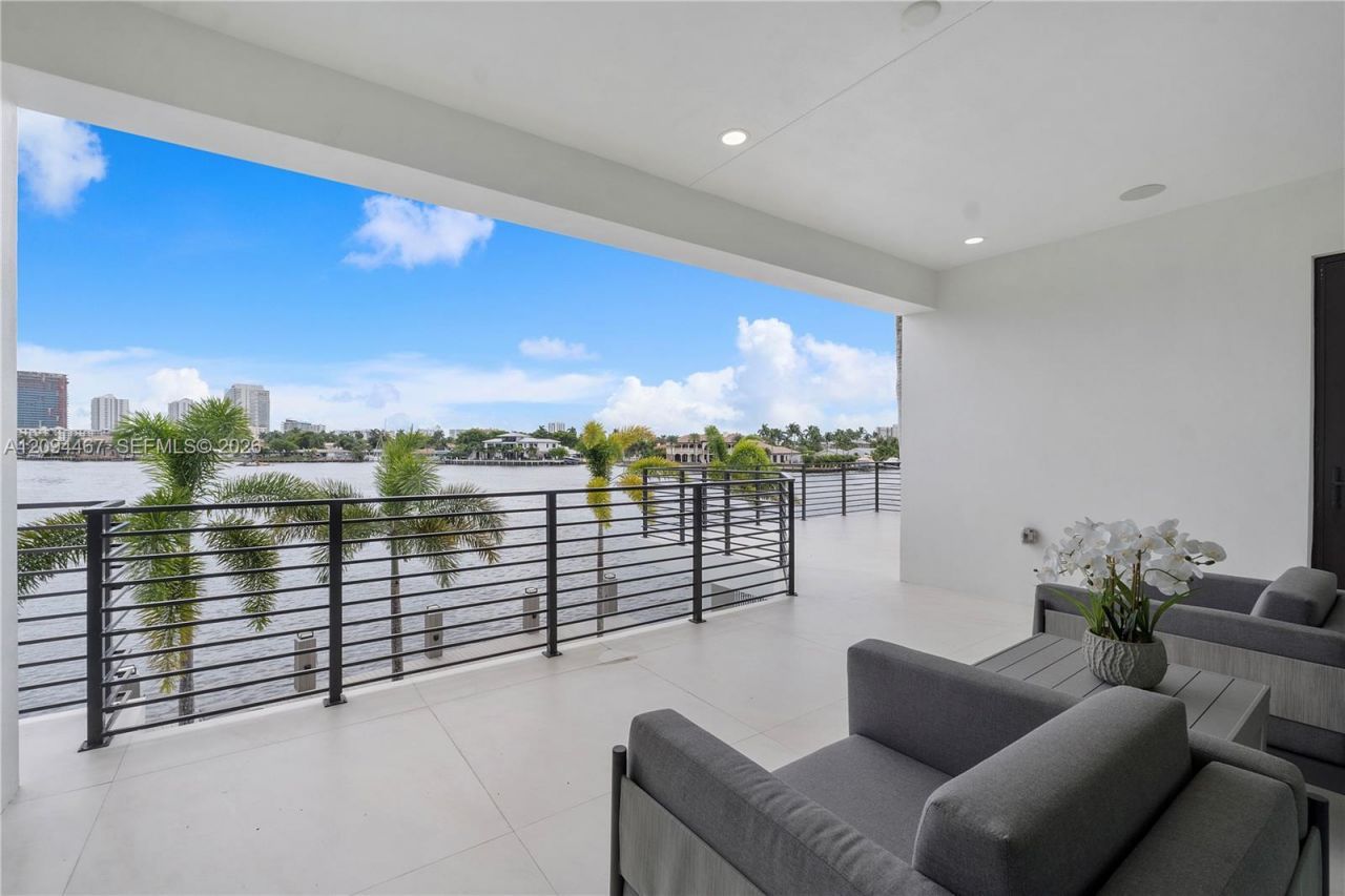 350 Circle Dr, Pompano Beach, FL 33062 Photo
