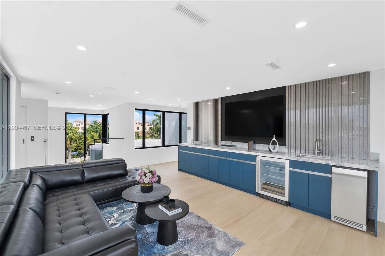 350 Circle Dr, Pompano Beach, FL 33062 Photo
