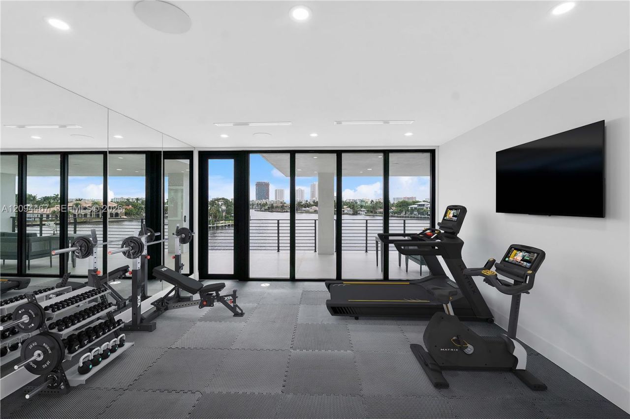 350 Circle Dr, Pompano Beach, FL 33062 Photo