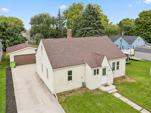 512 WALL STREET, Chilton, WI 53014