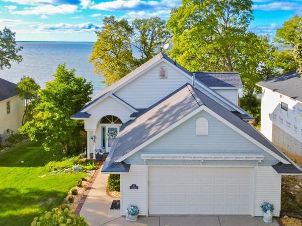 5061 EDGE WATER BEACH ROAD, Green Bay, WI 54311