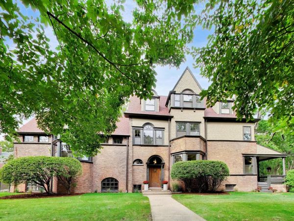 225 Hamilton Street , Evanston, IL 60202