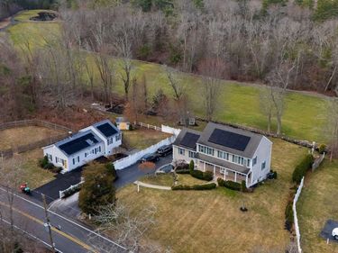 455 East St, West Bridgewater, MA 02379