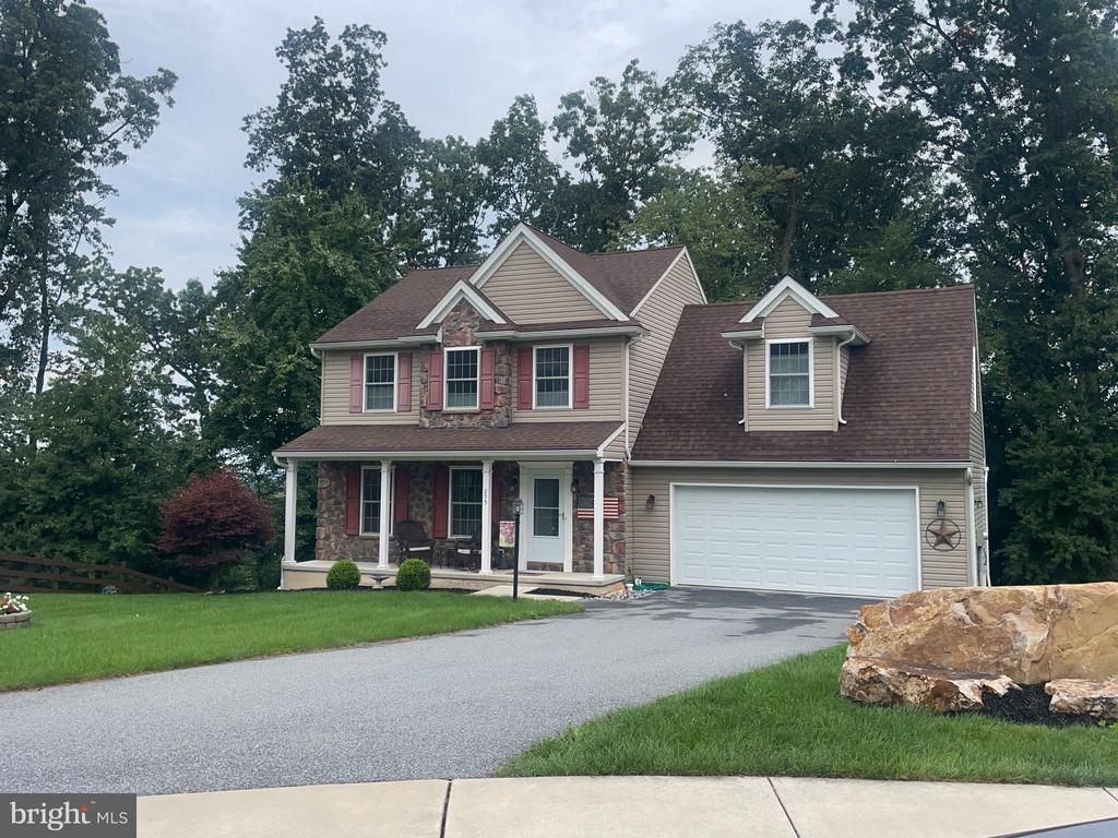 255 LIZ LANE, GAP, PA 17527