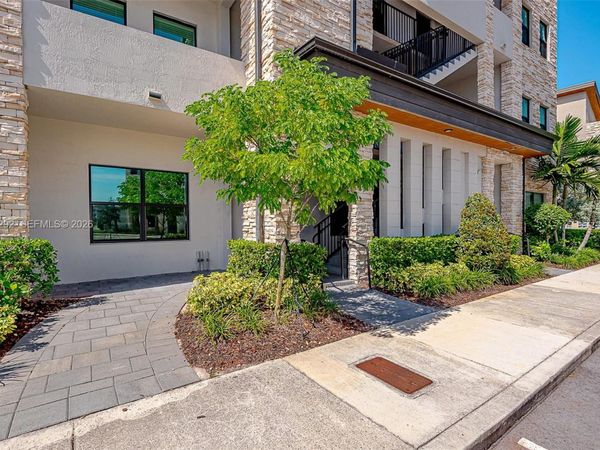 7809 NW 104th Ave , Unit 7, Doral, FL 33178