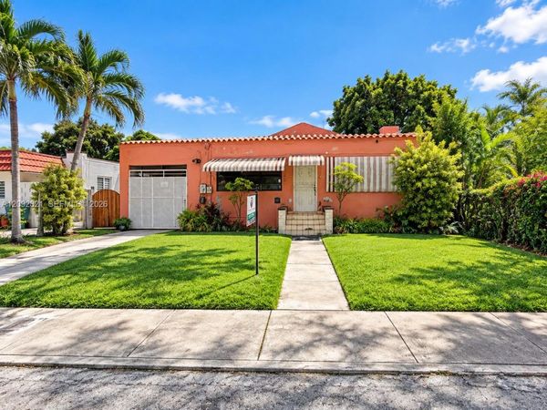 1768 NW 6th St , Miami, FL 33125