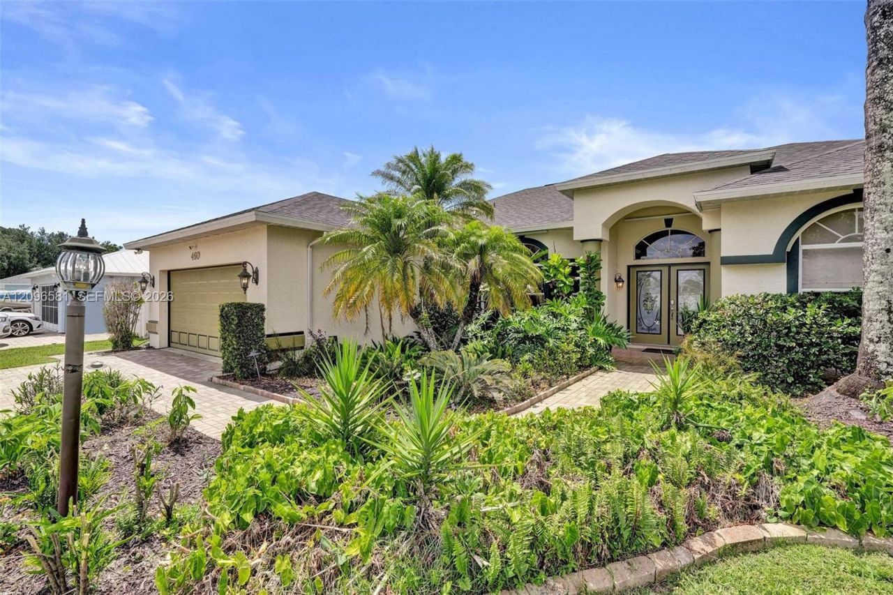 464 NE Cornwall Avenue, Port Saint Lucie, FL 34983 Photo