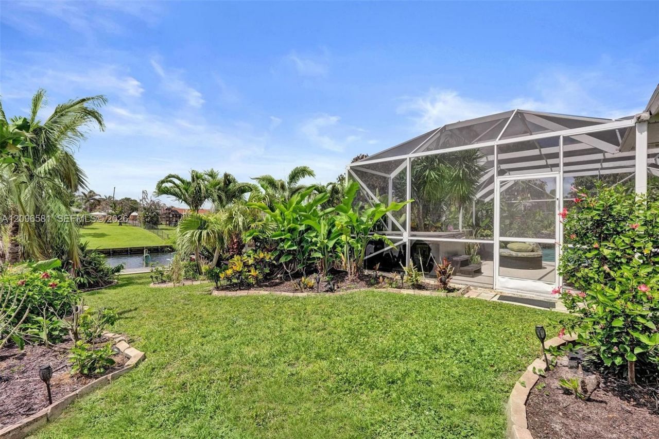 464 NE Cornwall Avenue, Port Saint Lucie, FL 34983 Photo