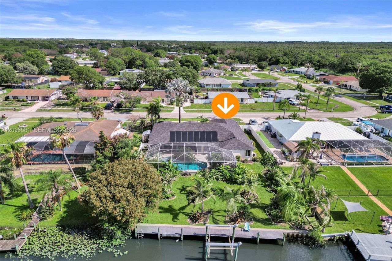 464 NE Cornwall Avenue, Port Saint Lucie, FL 34983 Photo