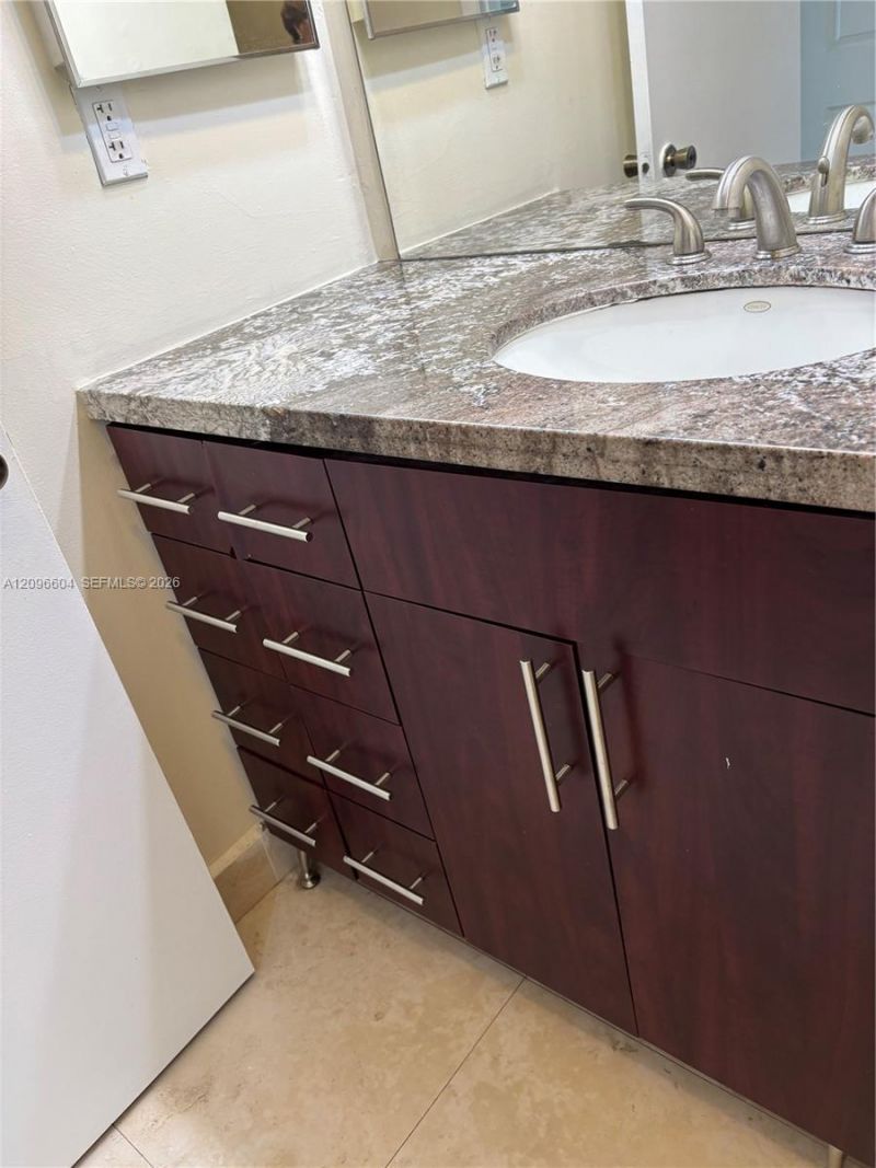 704 NW 92nd Ave, Unit 704, Plantation, FL 33324 Photo