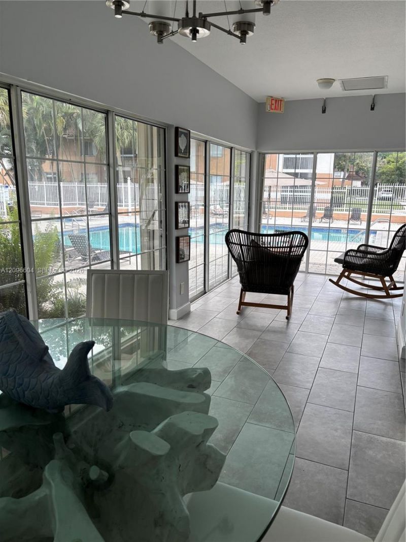 704 NW 92nd Ave, Unit 704, Plantation, FL 33324 Photo