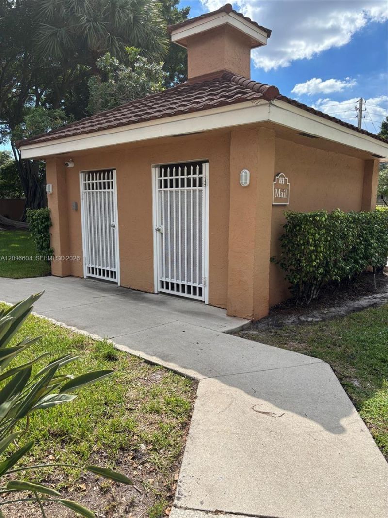 704 NW 92nd Ave, Unit 704, Plantation, FL 33324 Photo