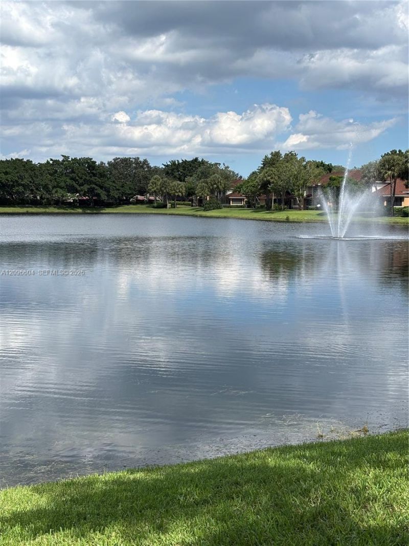 704 NW 92nd Ave, Unit 704, Plantation, FL 33324 Photo