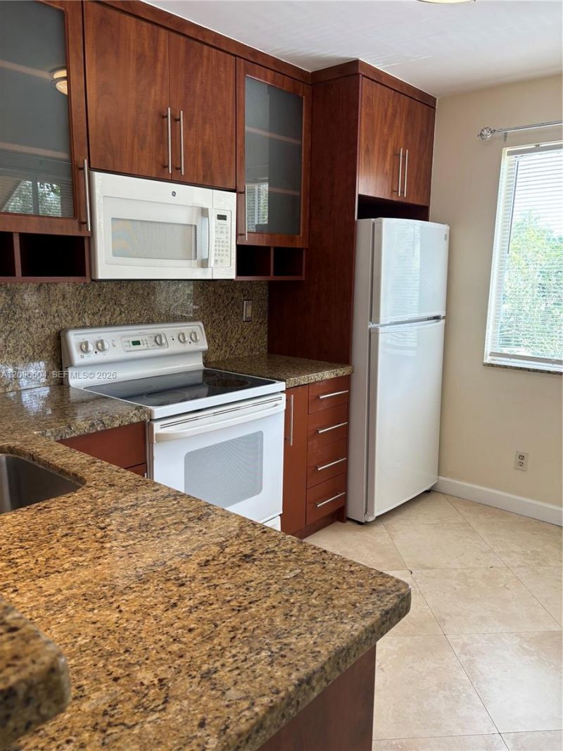704 NW 92nd Ave, Unit 704, Plantation, FL 33324 Photo