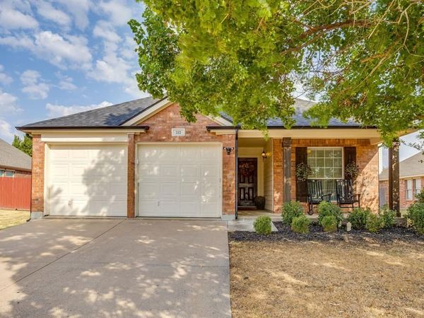 212 Bison Meadow Drive, Waxahachie, TX 75165