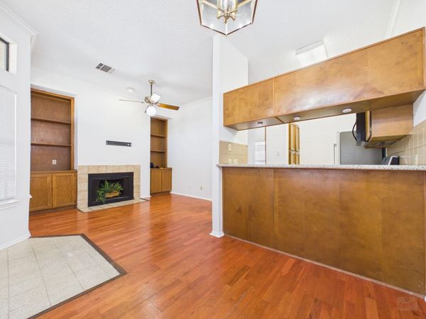 2802 Nueces ST , Unit 303, Austin, TX 78705