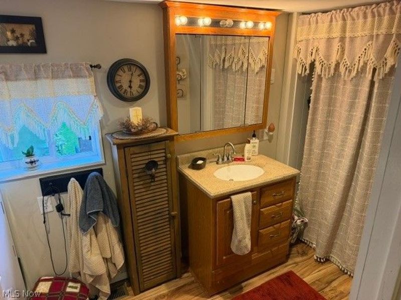 132 4th Street NE, Strasburg, OH 44680 Photo 10