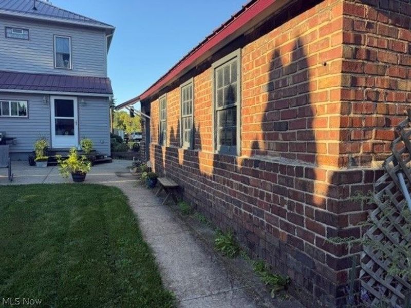 132 4th Street NE, Strasburg, OH 44680 Photo 12