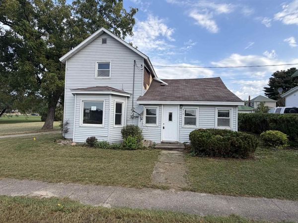 413 Elizabeth Street, Earlville, IL 52041