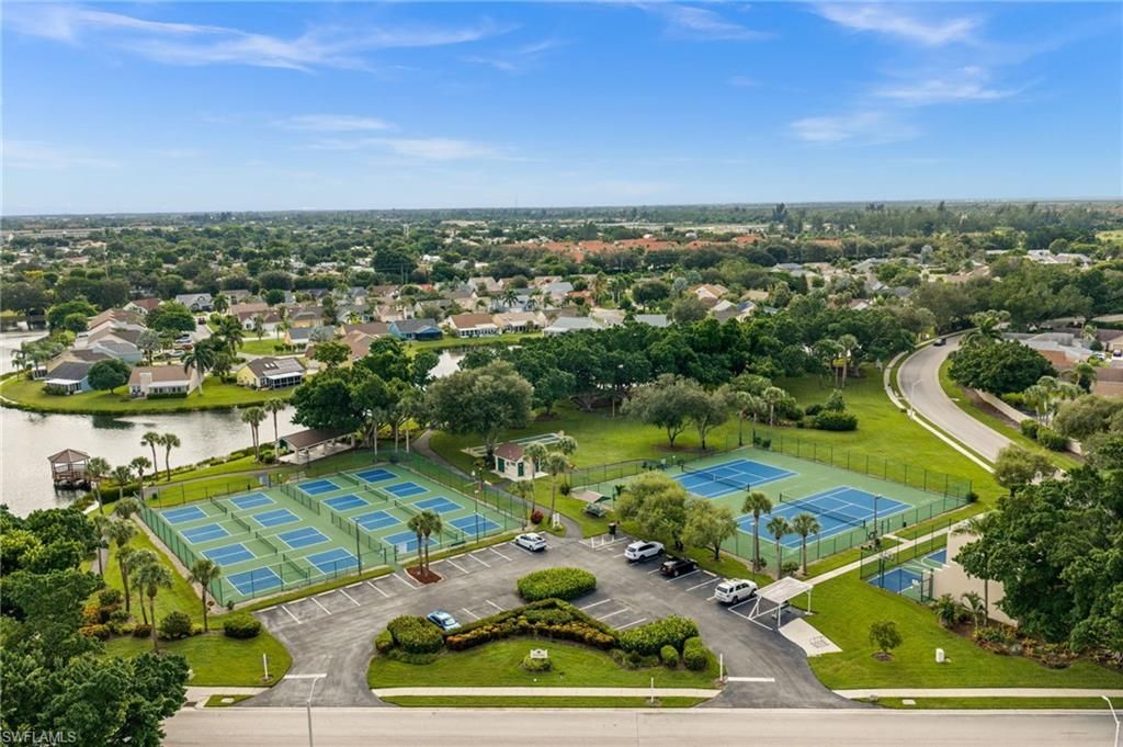 14580 Daffodil Dr , Unit 703, Fort Myers, FL 33919 Photo