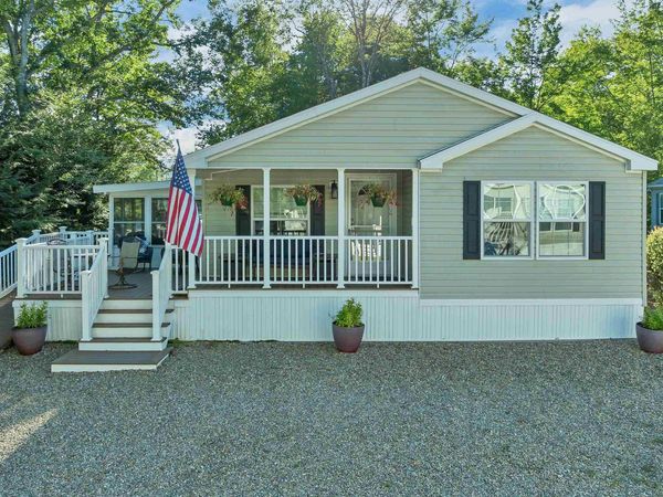 9 Barvel Whang Road, Tuftonboro, NH 03816