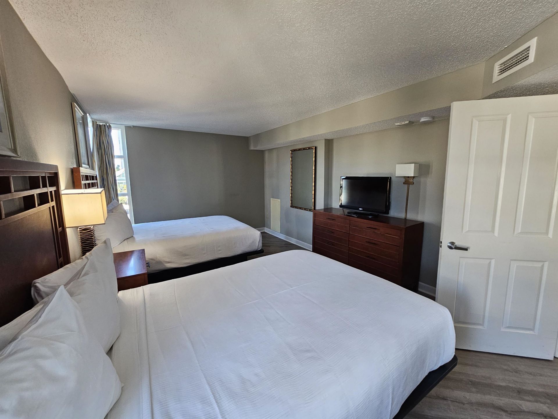 5200 N Ocean Blvd.  Photo 17