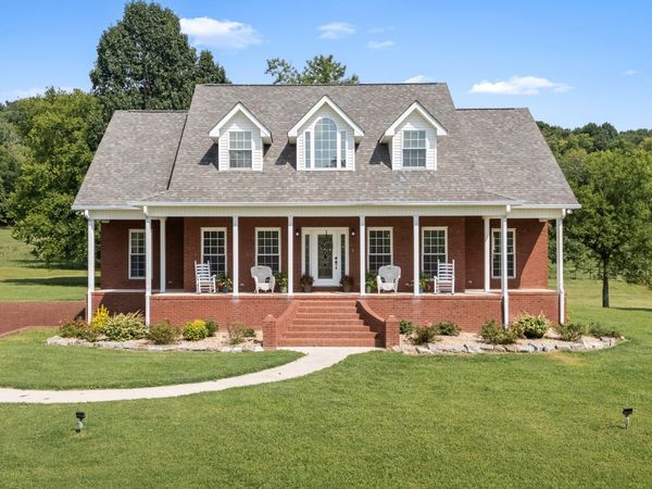 206 Hickerson Road , Wartrace, TN 37183