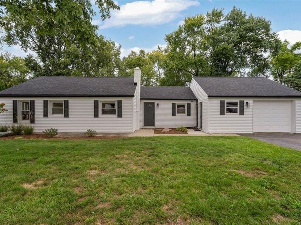 1429 Cadmus Drive, Troy, MI 48085