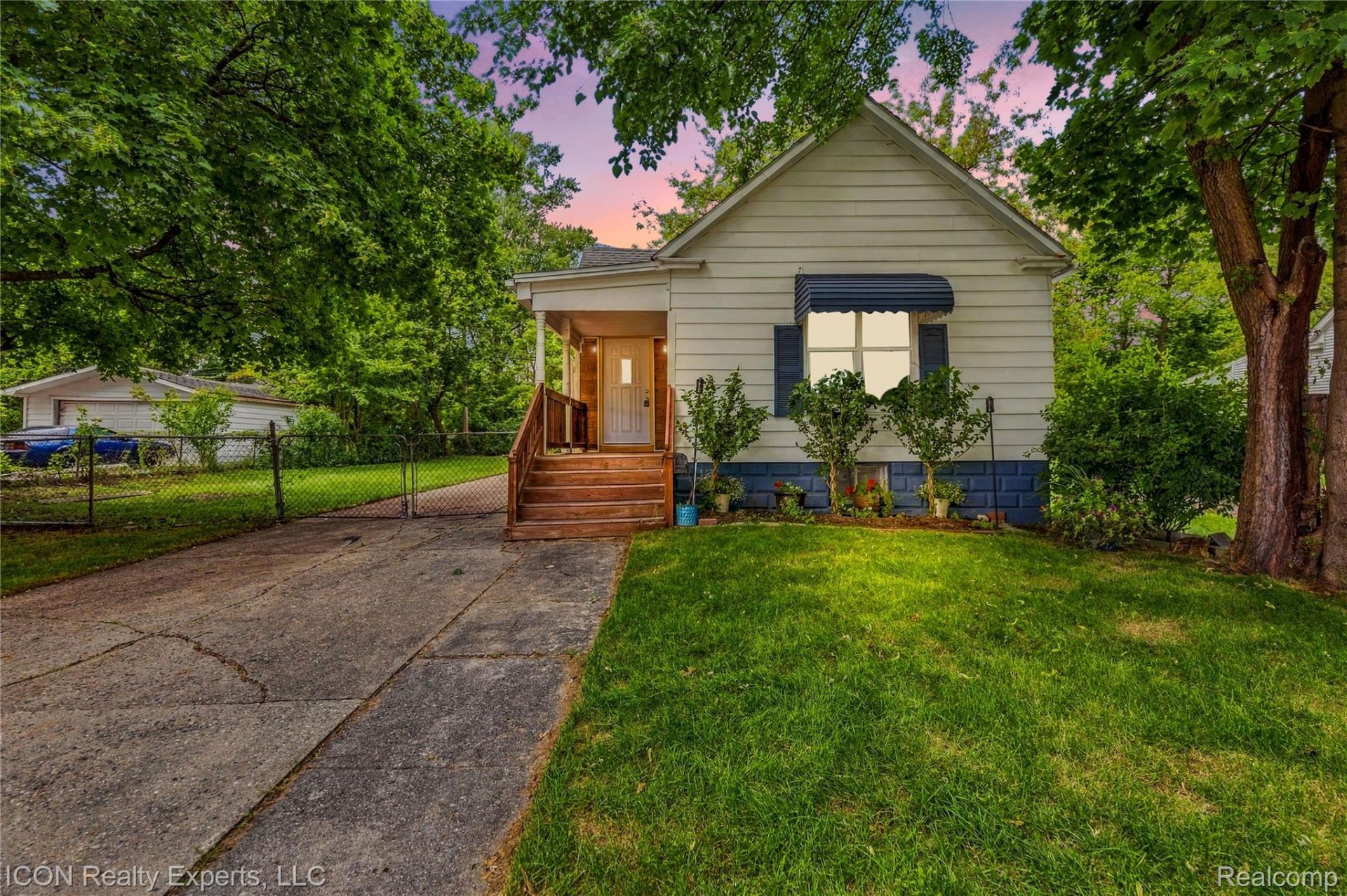 22 Meadle Street, Mt Clemens, Mi 48043 Main Photo