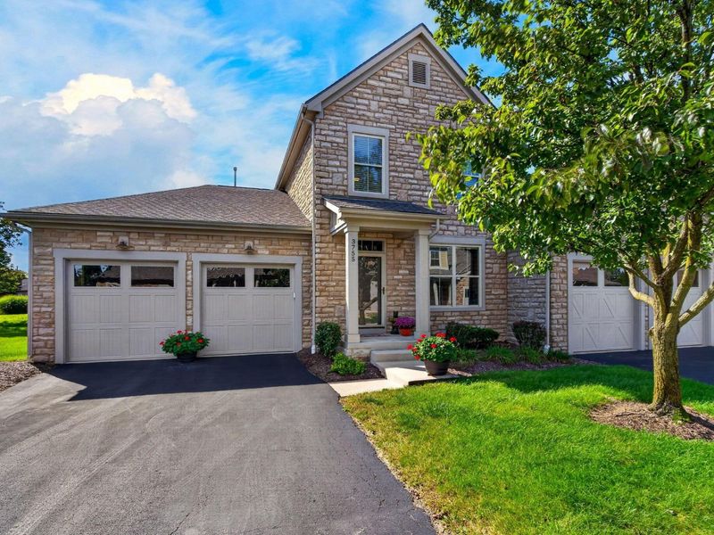 3755 Foresta Grand Drive, Powell, OH 43065 Photo 3