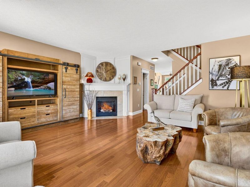3755 Foresta Grand Drive, Powell, OH 43065 Photo 8