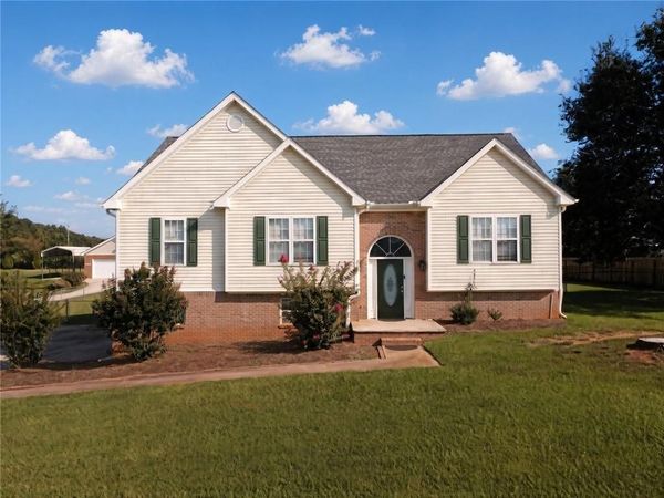 425 Freedom Drive , Mcdonough, GA 30252