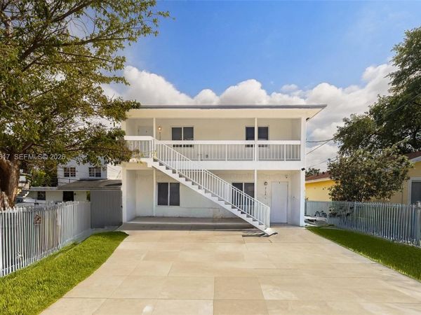 2132 NW 47th St , Miami, FL 33142