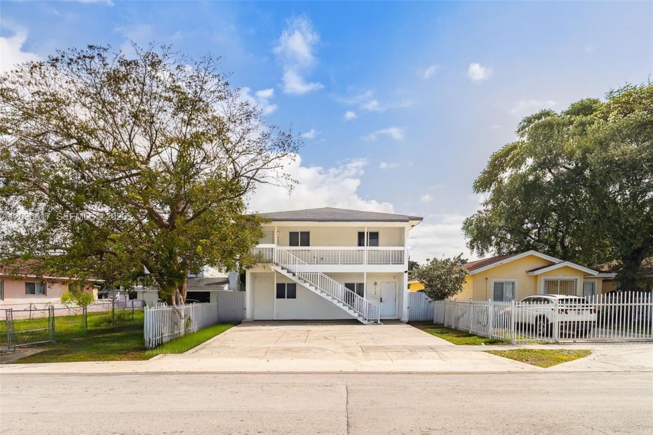 2132 NW 47th St , Miami, FL 33142 Photo