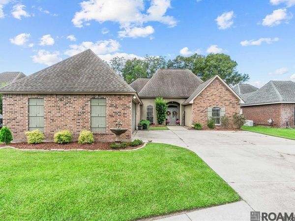 11135 Peaks Ave, Walker, LA 70785