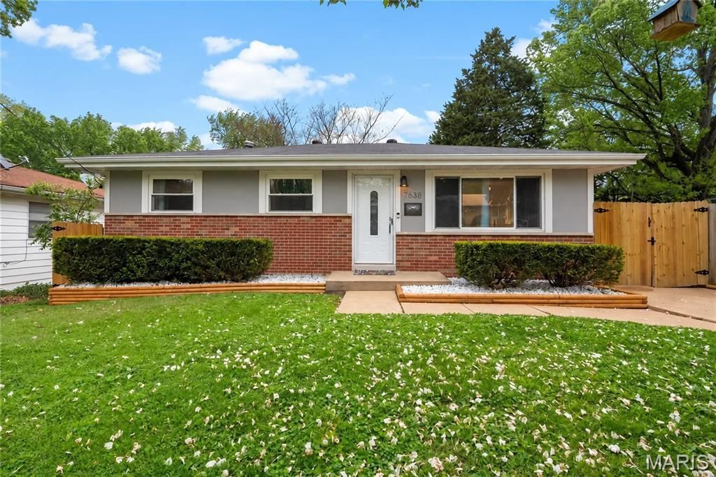 7638 Delmont Street, Saint Louis, MO 63123 Main Photo