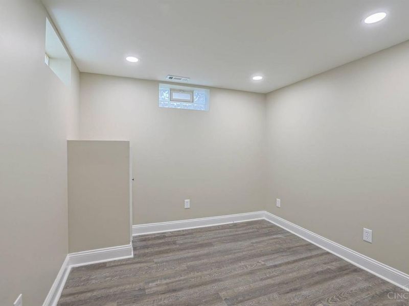 8422 Chesswood Drive, Colerain Township, OH 45239 Photo 22