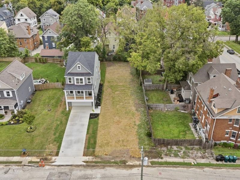 1572 St Leger Place, Cincinnati, OH 45207 Photo 2